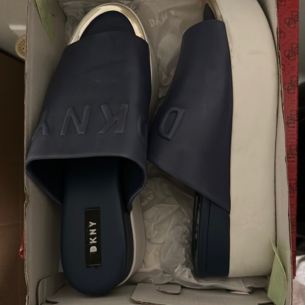 DKNY slides